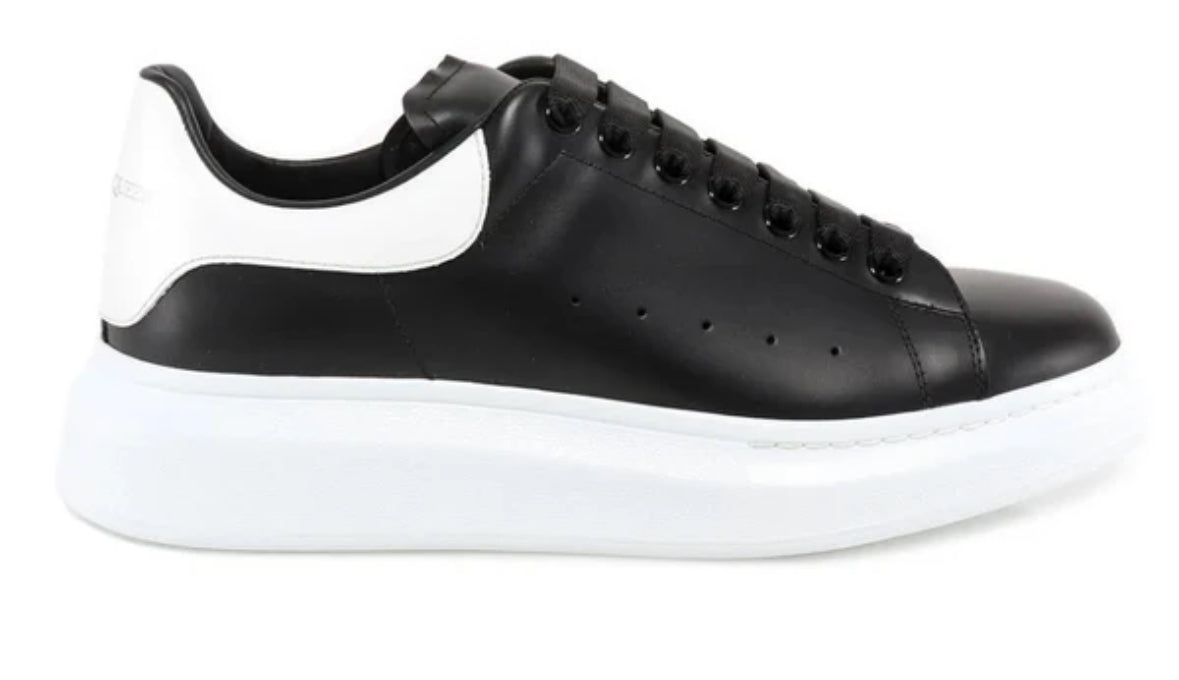 A Alexander Mcqueen sneakers