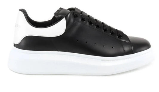 A Alexander Mcqueen sneakers