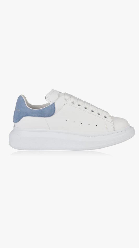 A Alexander Mcqueen sneakers