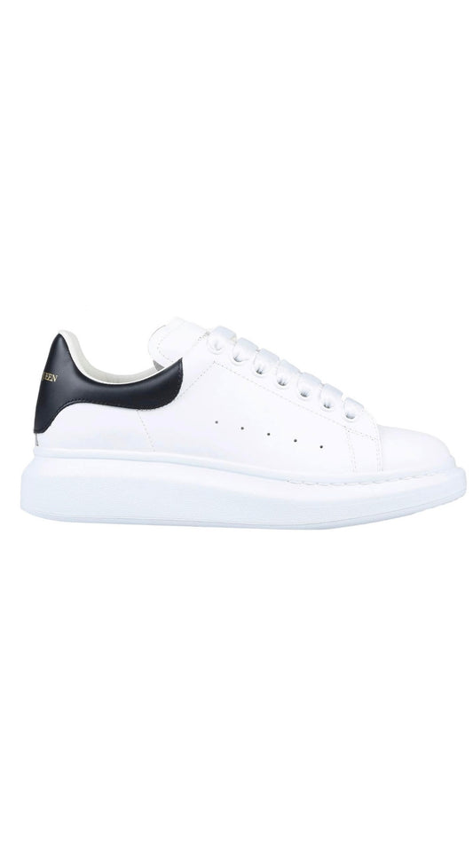 A Alexander Mcqueen sneakers