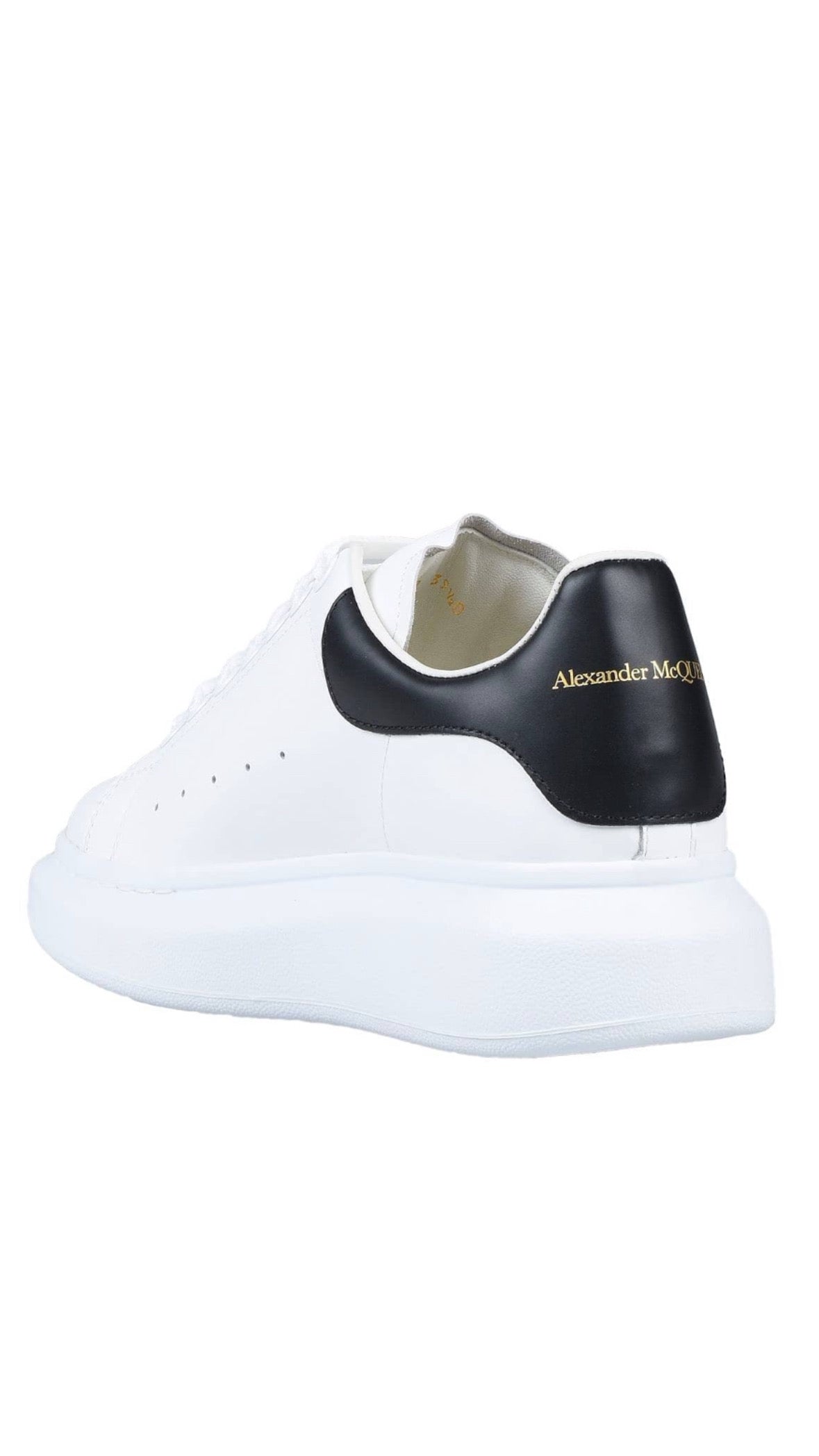 A Alexander Mcqueen sneakers