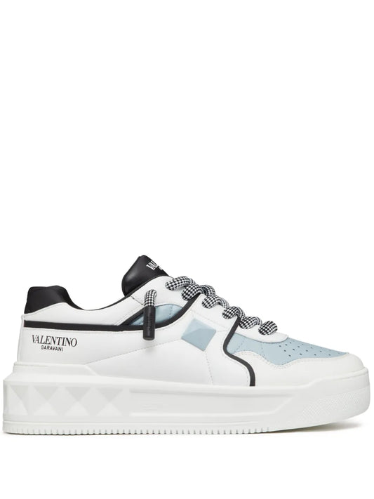 A Valentino sneakers