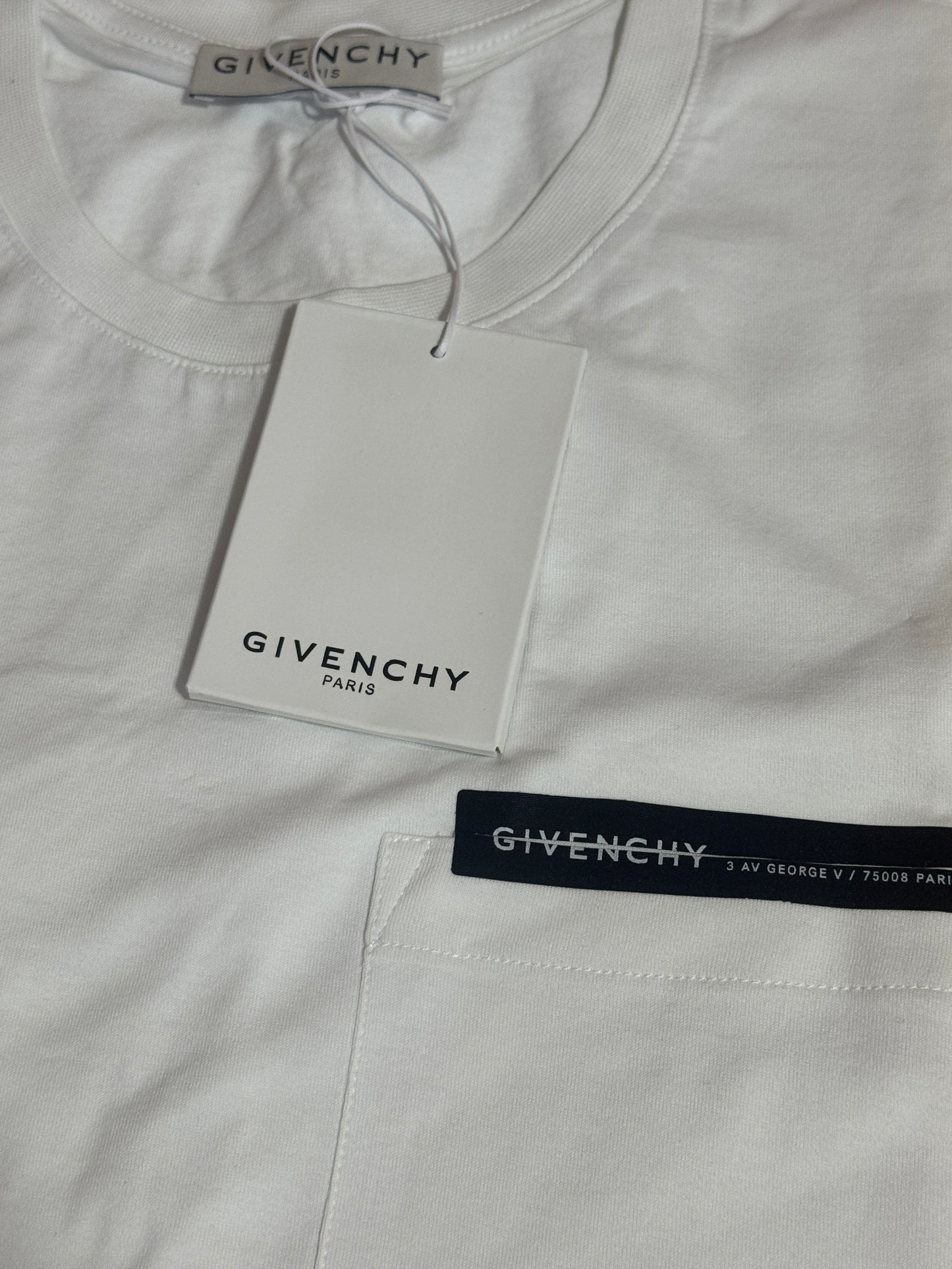E givenchy t-shirt